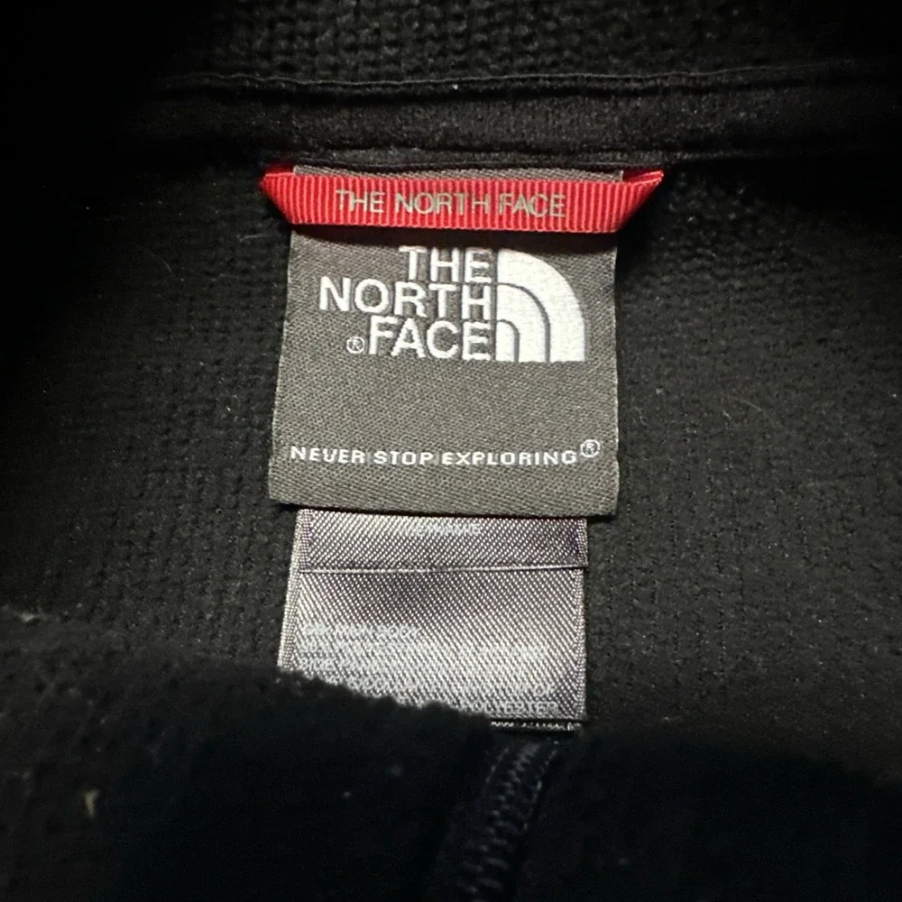 North Face Essential 1/4 Zip Mens Pullover Large FlashDry Performance Athletic‎